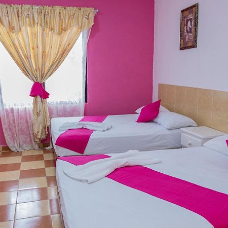 Oyo Hotel Marias,Aeropuerto Internacional De Chetumal Bagian luar foto