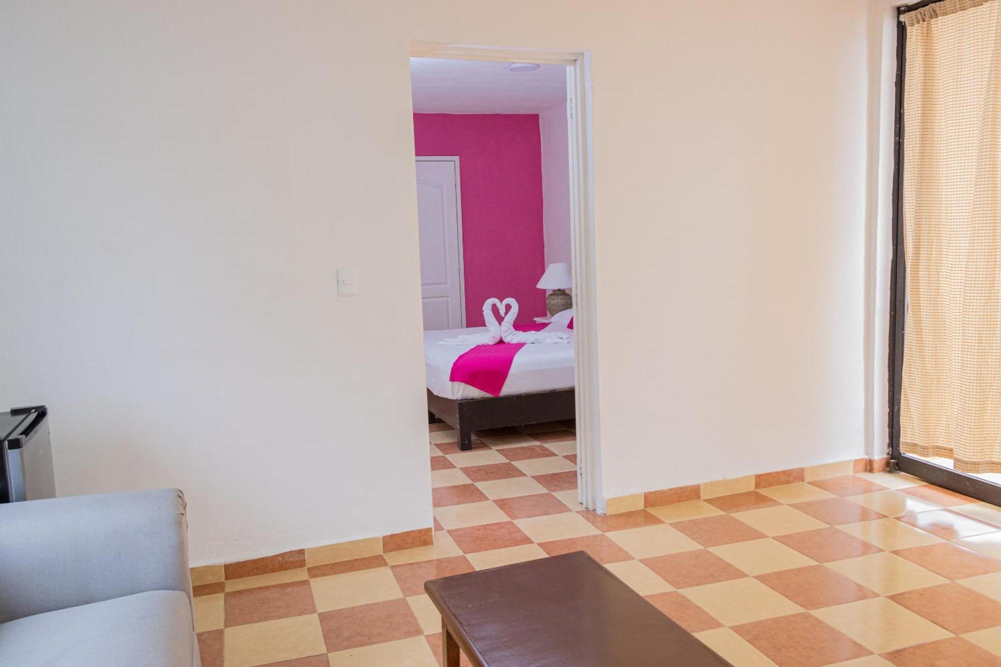 Oyo Hotel Marias,Aeropuerto Internacional De Chetumal Bagian luar foto