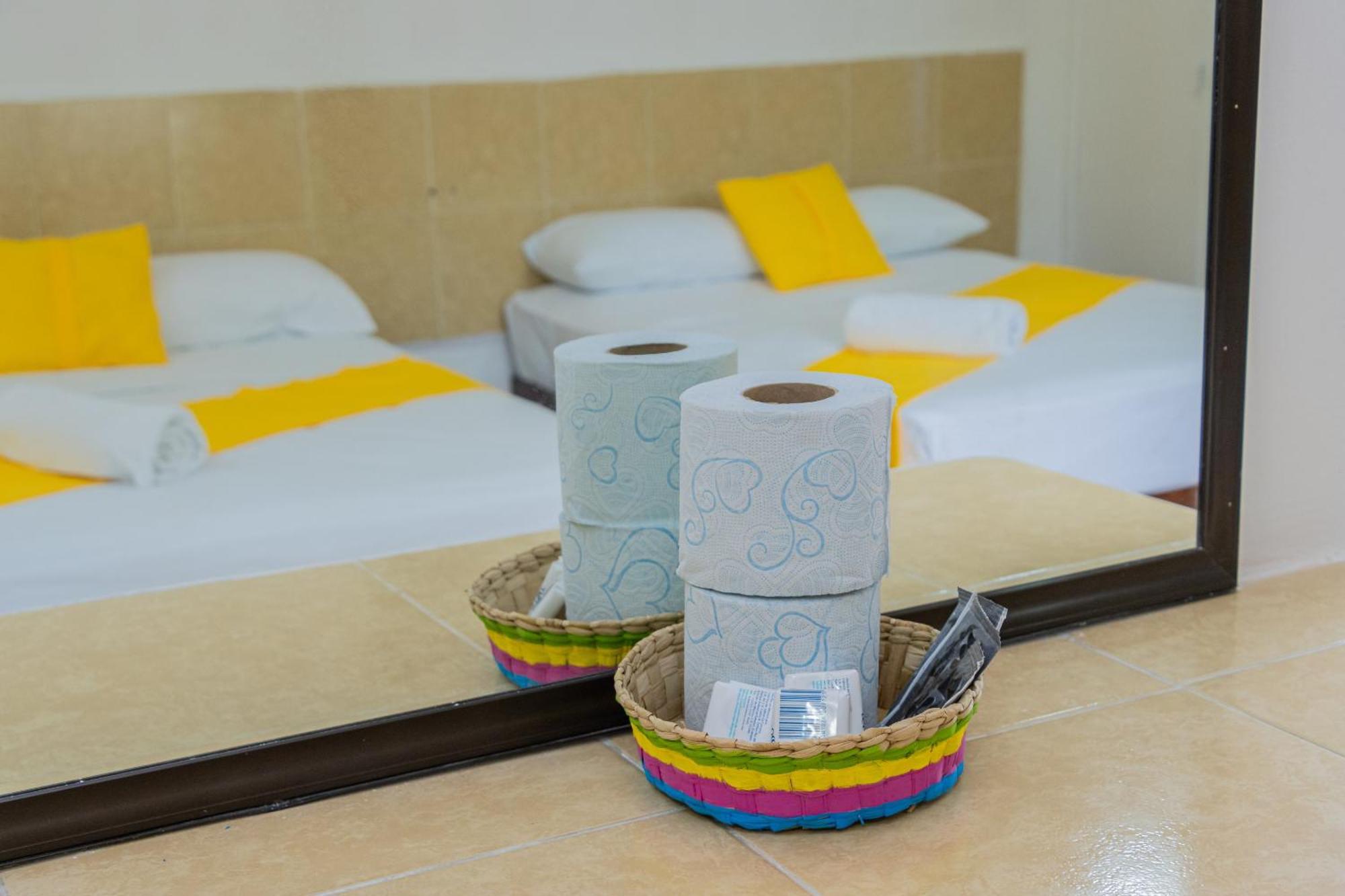 Oyo Hotel Marias,Aeropuerto Internacional De Chetumal Bagian luar foto